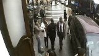 odskoczył w ostatniej chwili