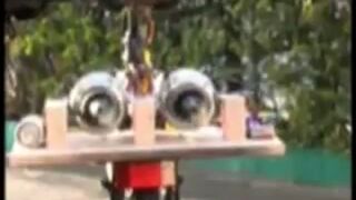 Rower z silnikiem odrzutowym