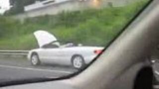 Jazda z podniesioną maską