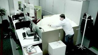 Twoja stara odcina cię od świata