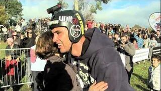 Potrójny backflip na rowerze