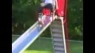 Ze zjeżdżalni na rolkach