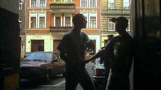 Zero Fryzjera ! Pięć deka mleka w Aptece!