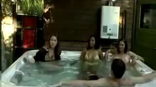 Zesrała się w jacuzzi