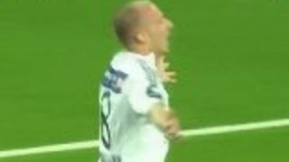 Strzelił gola głową z połowy boiska!