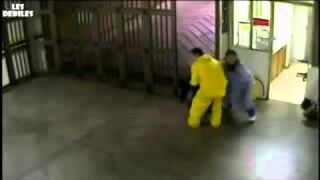 Ścisk bramy parkingowej