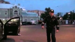 Zmarnowany talent - Rosyjski policjant