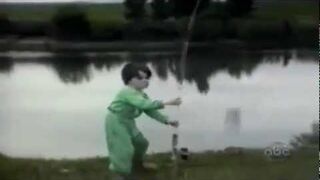 On rybkę czy rybka go?