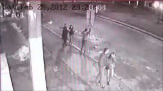 Pijany facet vs Znak drogowy