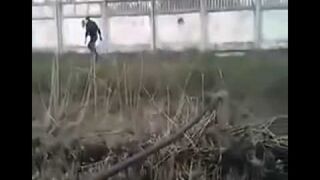 A po rurze przechodzę tak