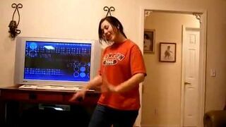 Nieudany występ siostry, który ratuje brat