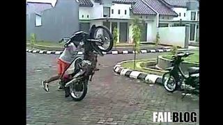 Indonesian Motorcycle Wheelie FAIL