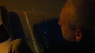 Skoczył z okna bo mu się spieszyło