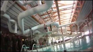 Żołnierz na basenie