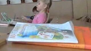 Wbijanie wiedzy do głowy! w sensie doslownym!