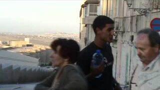 Palestyńczyk sprzedaje wodę - "polska gut german kaput"