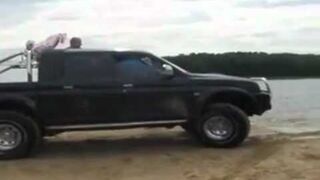 Kapitan bomba - Mitsubishi L200