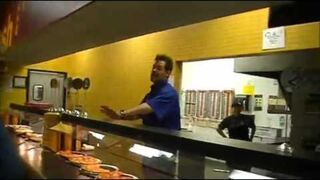 Abuelo VS vendedor de pizzas