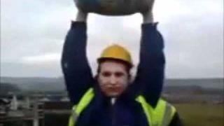 Żart z workiem cementu!