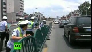 Śmieszna scena na chińskiej autostradzie