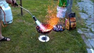 Bardzo szybkie rozpalanie grilla