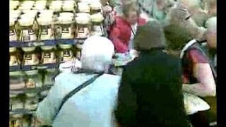 Szarpią produkty jak reksio szynkę