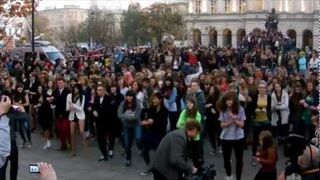 Flashmob - Gangnam Style Warsaw / Pomnik Kopernika
