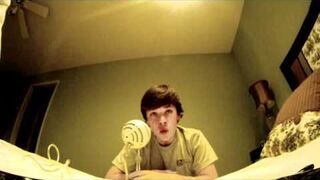 14-latek ma głos jak gość od trailerów