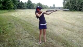 Laska bała się używać broni