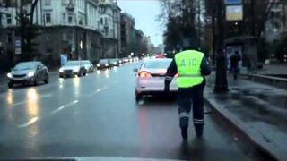 Girl on a Ford Mondeo traveling with refueling/ Девушка на Ford Mondeo