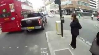 Śmieszny wypadek na rowerze