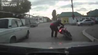 ROSJA: Najgorszy motocyklista świata