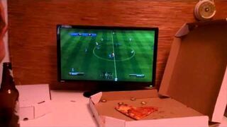 Gość się wkurzył bo fifa się zacięła