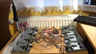 Ona tańczy dla mnie (Cover) na 8 stacjach dyskietek (Raspberry Pi) - wersja poprawiona