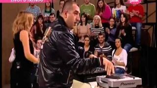 Gość gra bez kabli!