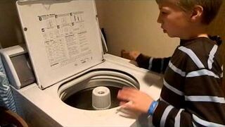 Autystyczny chłopiec gra na pralce - niesamowity talent