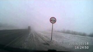 Wyprzedzanie w gęstej mgle