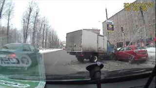 Zasnął za kierownicą