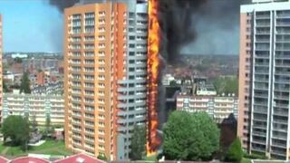 Płonie blok ocieplany styropianem