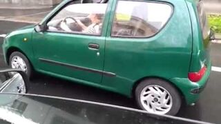 Pani puści ręczny, ręczny!