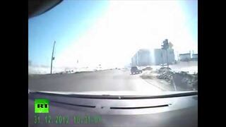 Meteoryt w Rosji: Eksplozja w Urals