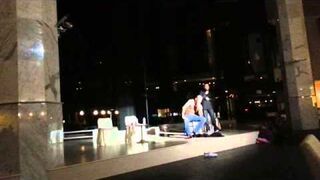 Artur Szpilka robi striptiz - Mister Be Live Hotel