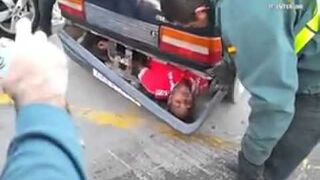 Emigrant ukryty w zderzaku