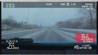 Omijała radiowóz i potrąciła pieszą