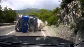 Kompilacja wypadków samochodowych No.7