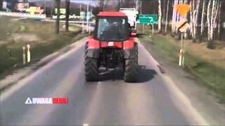 Beztroski traktorzysta na dk46