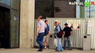 Joint w miejscu publicznym - Wapniak