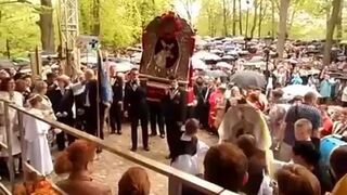 Harlem Shake ze świętym obrazem