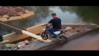 Motorbike Fall FAIL (FP)