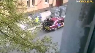 Kostka brukowa wezwała taryfę i odjechała